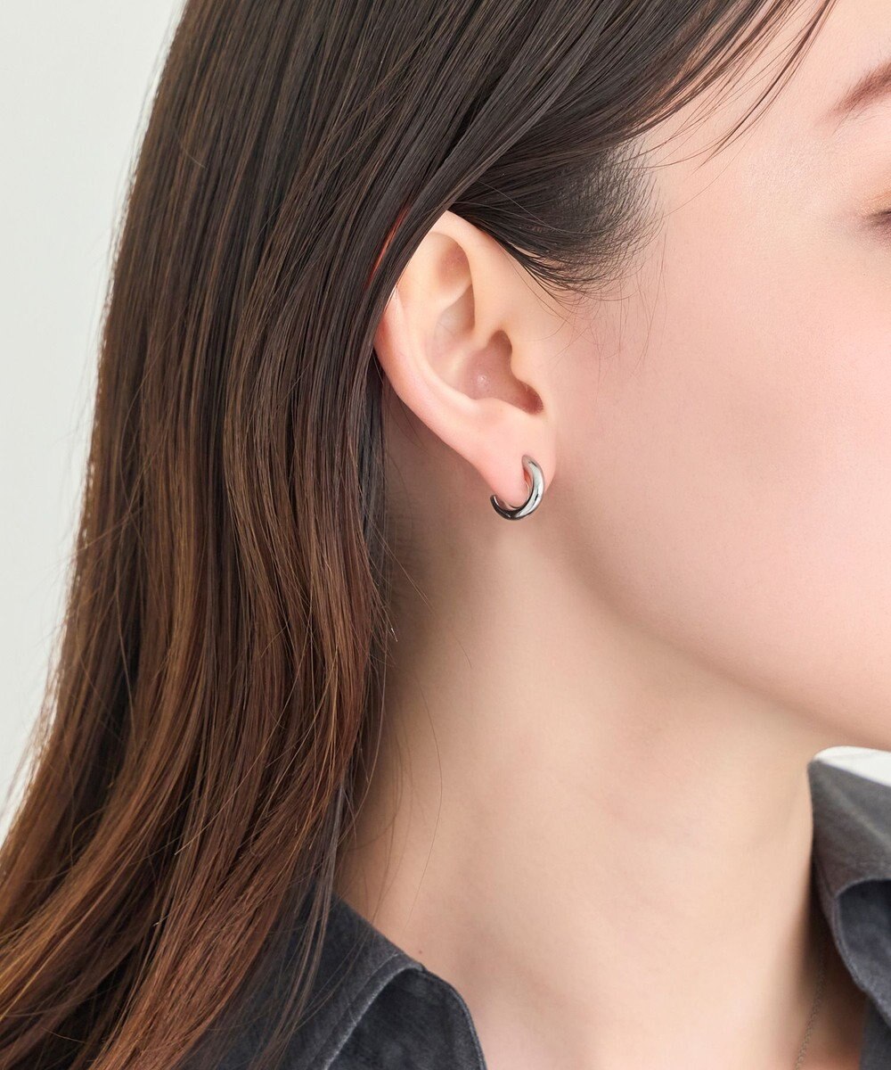 Phoebe 【痛くないシリーズ/金属アレルギー対応】ミニマルストレートフープライトフィットイヤリング　シルバー 