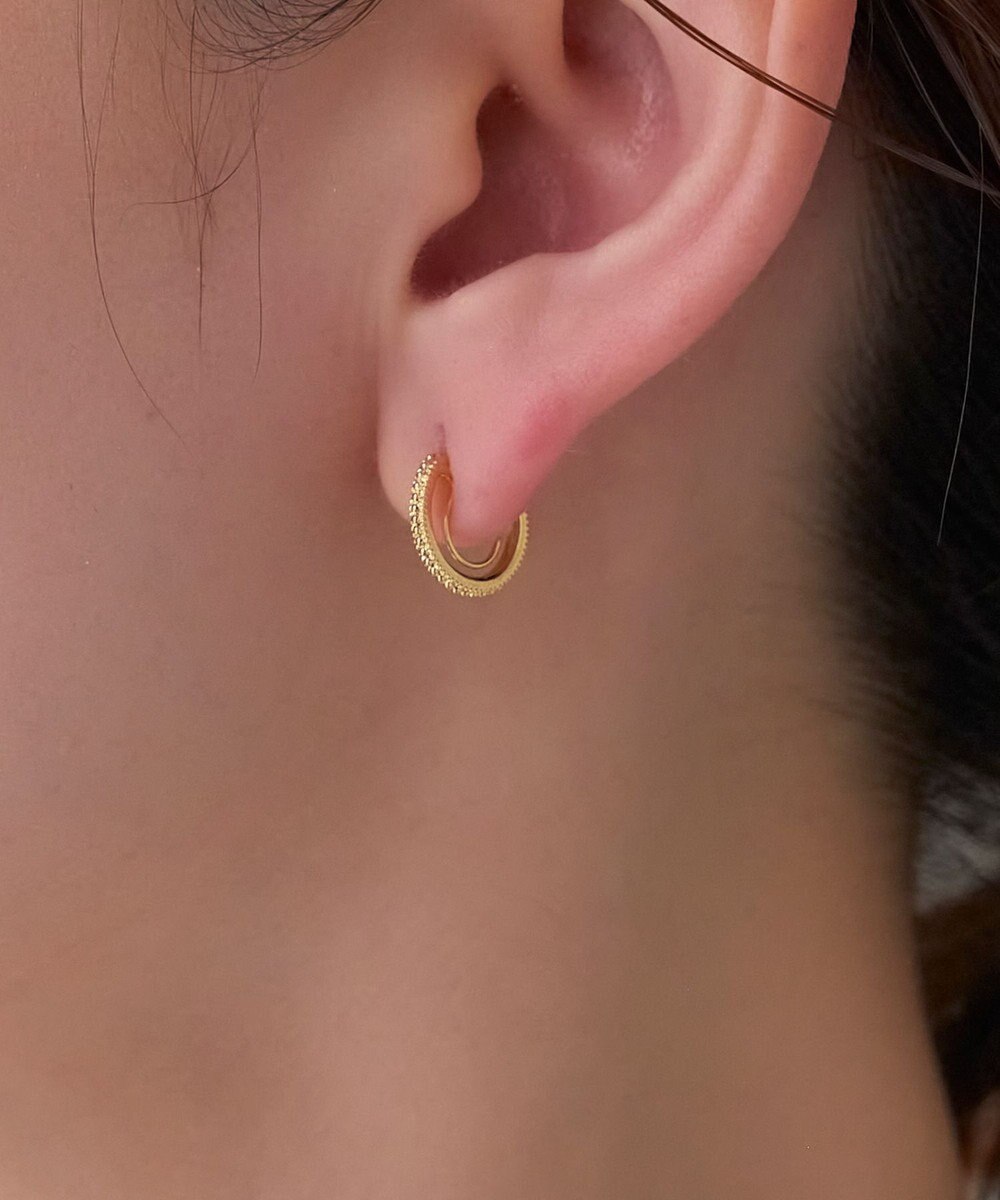 Phoebe 【金属アレルギー対応】【痛くないシリーズ】グリッターメタルライトフィットイヤリング　ゴールド 