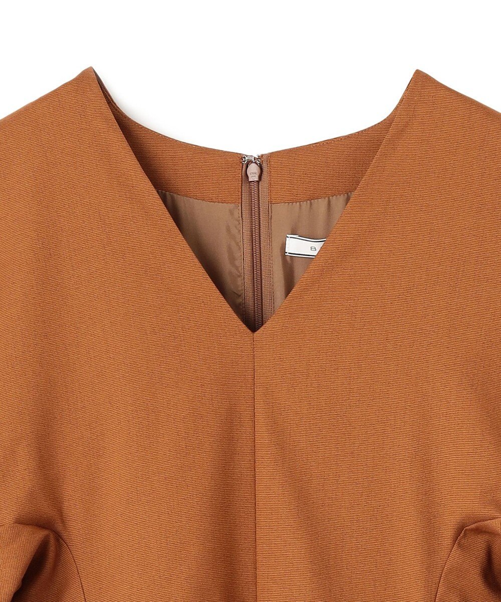 BEIGE， IVY / Vネックワンピース 