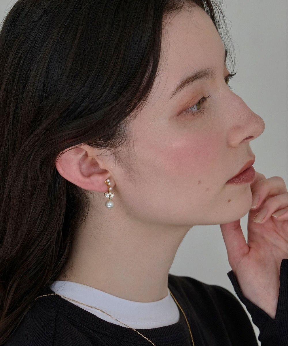 Phoebe ≪TV番組着用商品≫クラシカルドロップパールイヤリング　ゴールド 