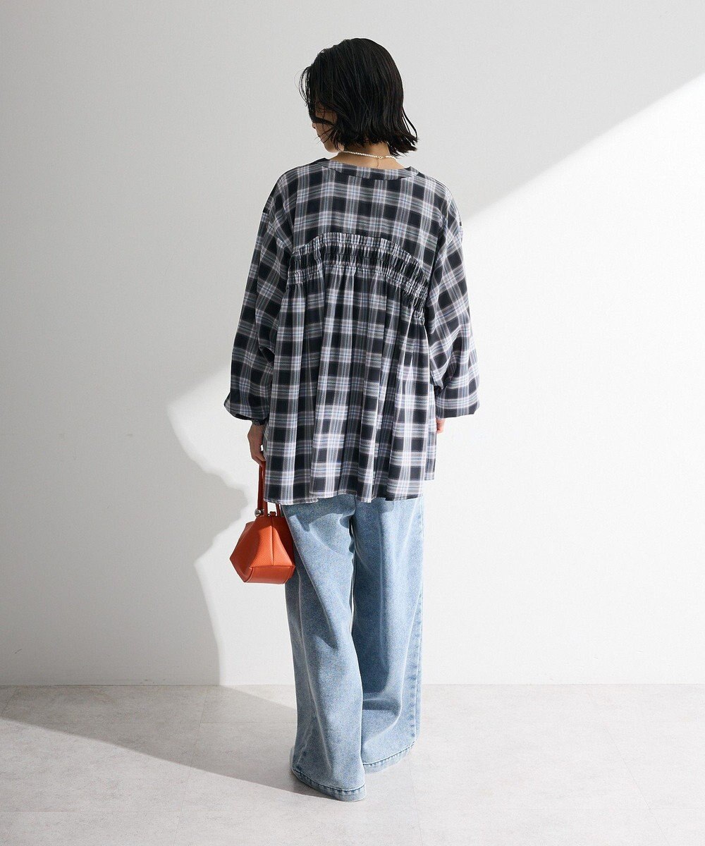 Green Parks 【しゃれシャツ】イージーケアＶネックチェックブラウス 