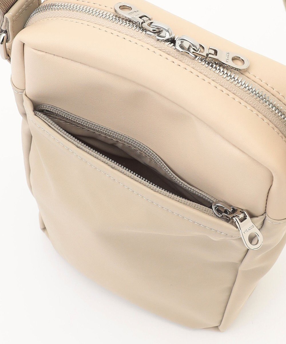 Y'SACCS ブロックモチーフポシェット 