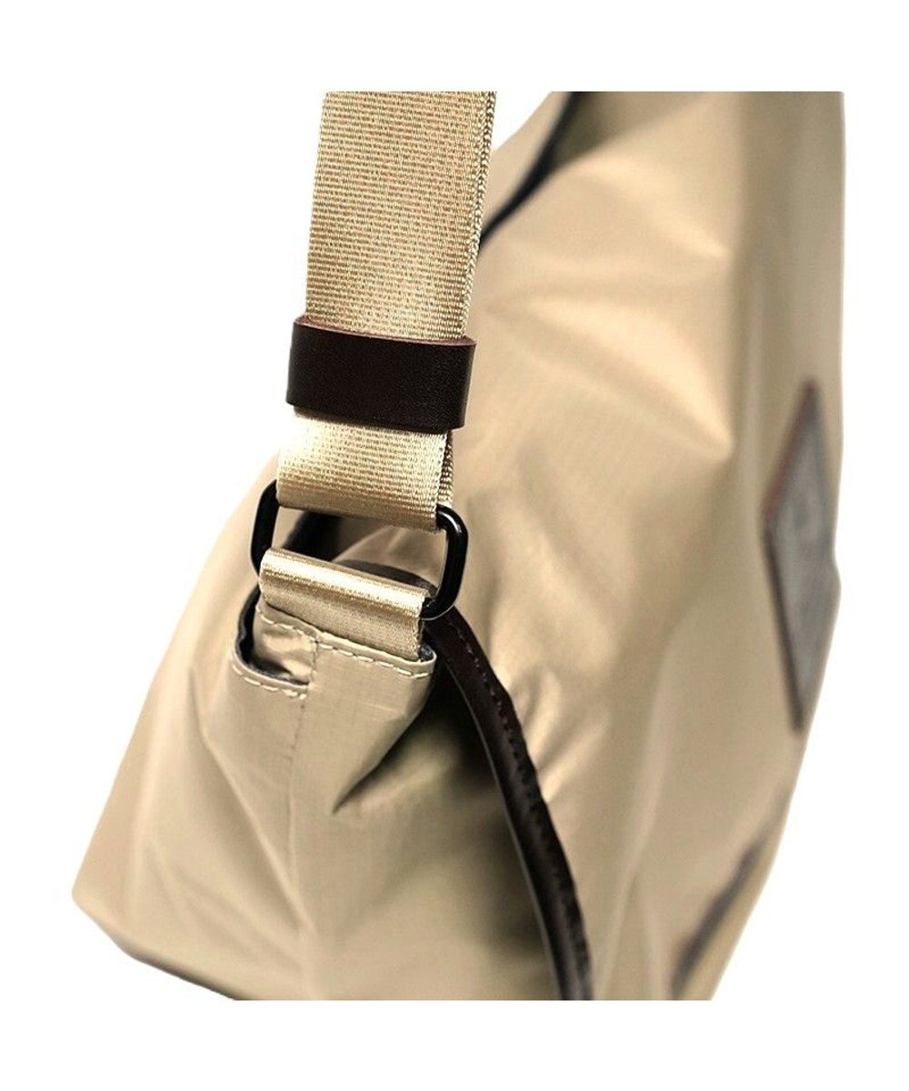 Regalo Felice 【超軽量 / ペットボトルも入る】かぶせ付きショルダー / REGALO 