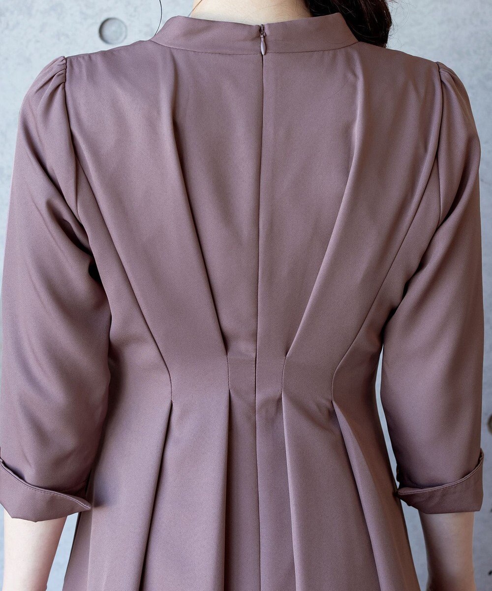 Tiaclasse 【洗える】裾に向かってエレガントに広がる美光沢フレアワンピース 