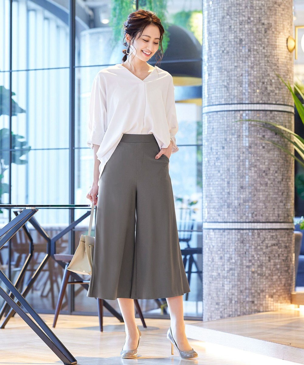 日本製 リラックス 快適な着心地のノビテックフレアワイドパンツ Tiaclasse ファッション通販 公式通販 オンワード クローゼット