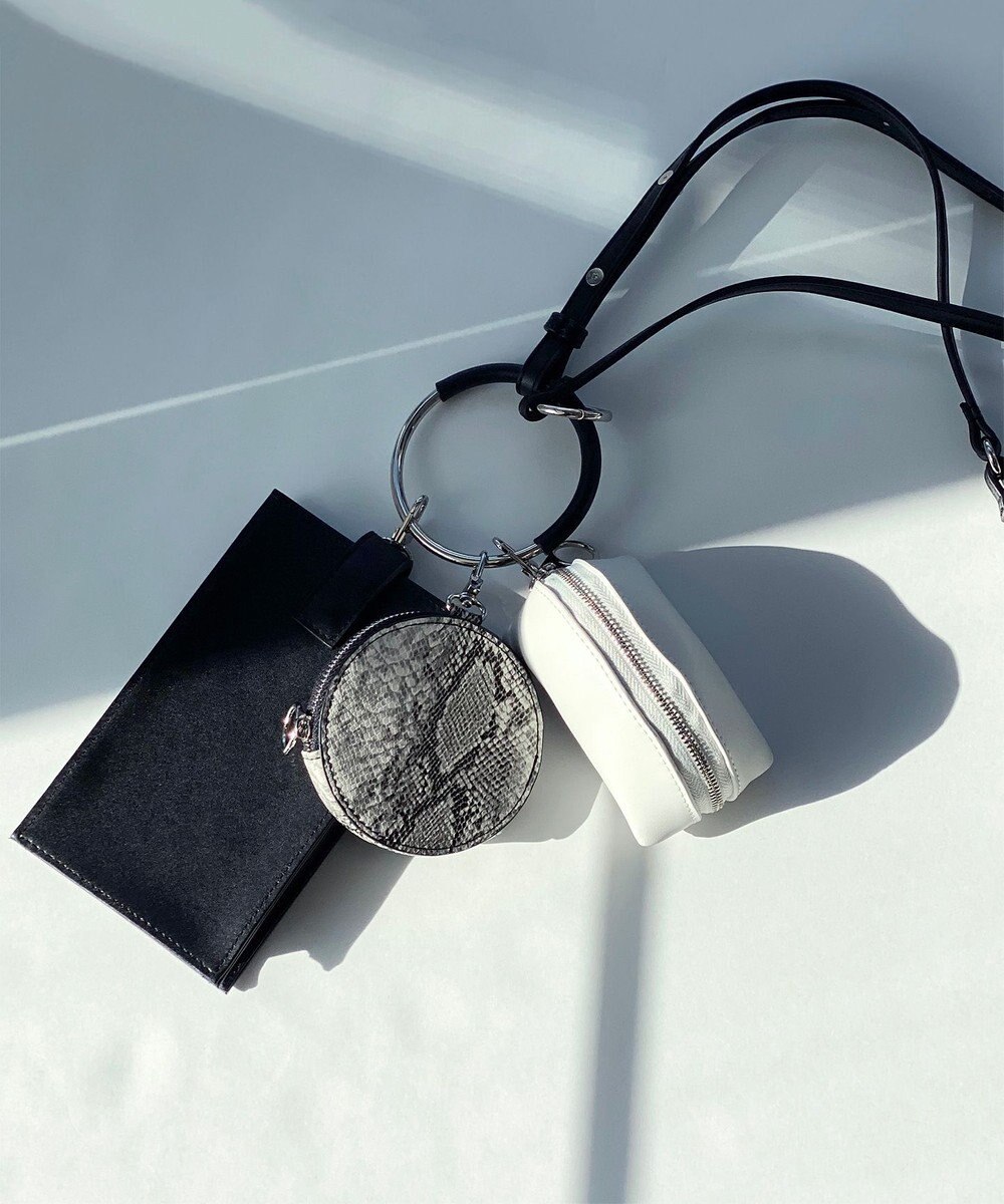 人気のためさらに新色追加 全5色展開 3ピースチャームバッグ Icb ファッション通販 公式通販 オンワード クローゼット 人気のためさらに新色追加 全5色展開 3ピースチャームバッグ Icb ファッション通販 公式通販 オンワード クローゼット