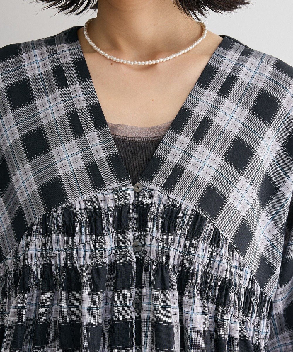 Green Parks 【しゃれシャツ】イージーケアＶネックチェックブラウス 