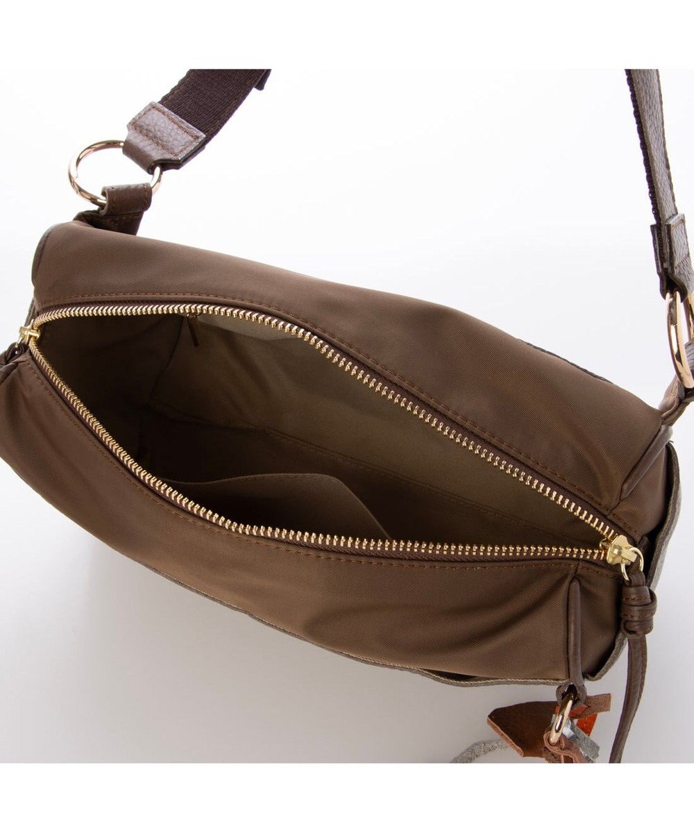 UNBILLION ペルケ perche / 牛革×ナイロンチェンジベルトキーチャームショルダー 