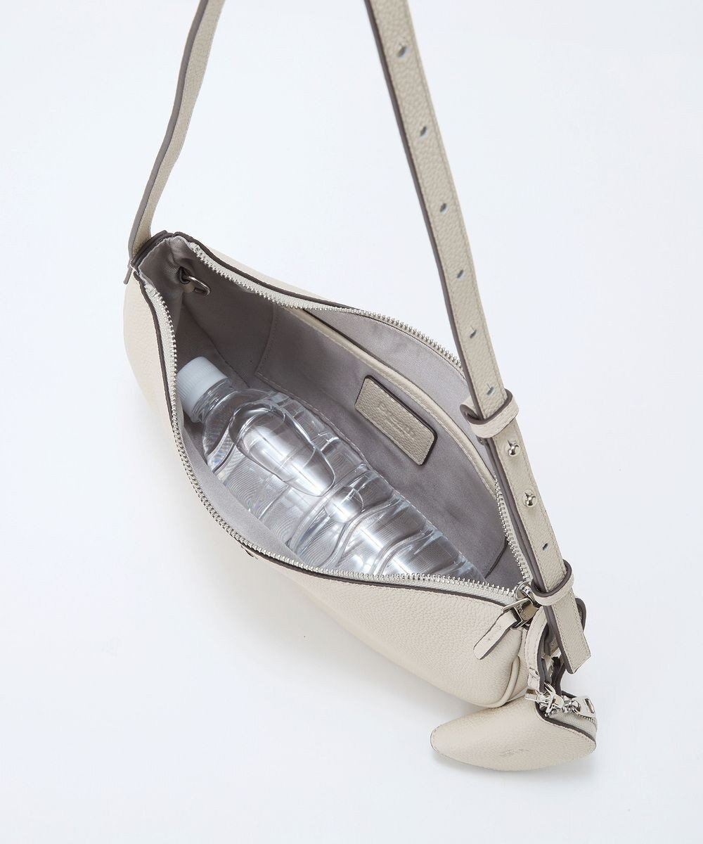 TOPKAPI 【Breath TOPKAPI】シュリンクレザー ハーフムーン ショルダーバッグ / チャーム付き 