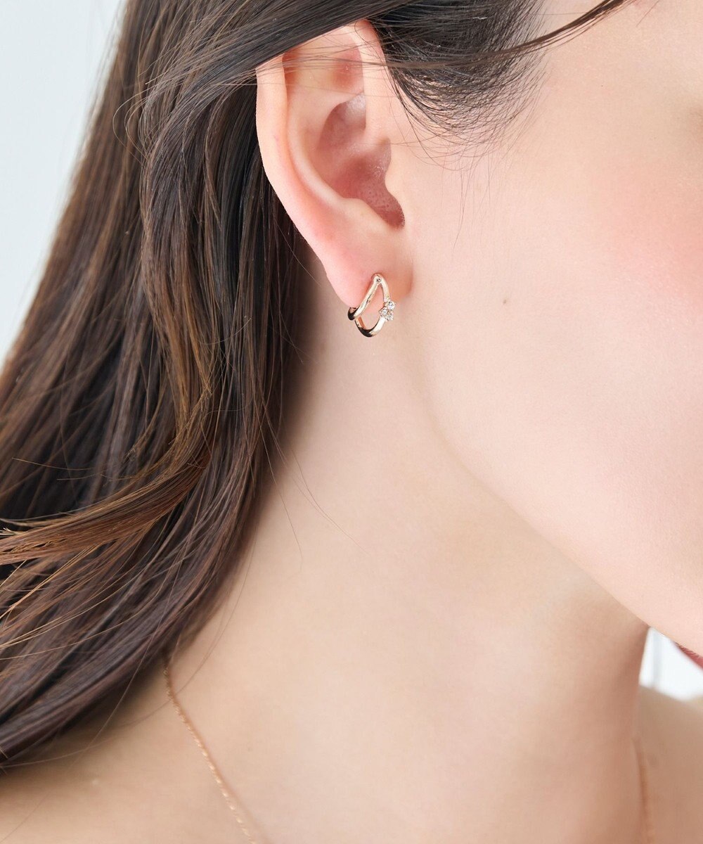 Phoebe 〈痛くないシリーズ/アレルギー対応〉シャイニーダブルフープライトフィットイヤリング　シャンパン 