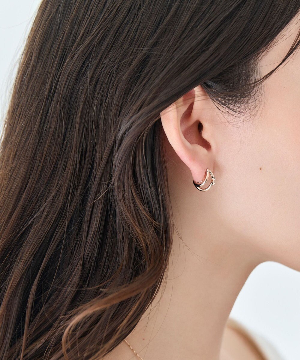 Phoebe 〈痛くないシリーズ/アレルギー対応〉シャイニーダブルフープライトフィットイヤリング　シャンパン 