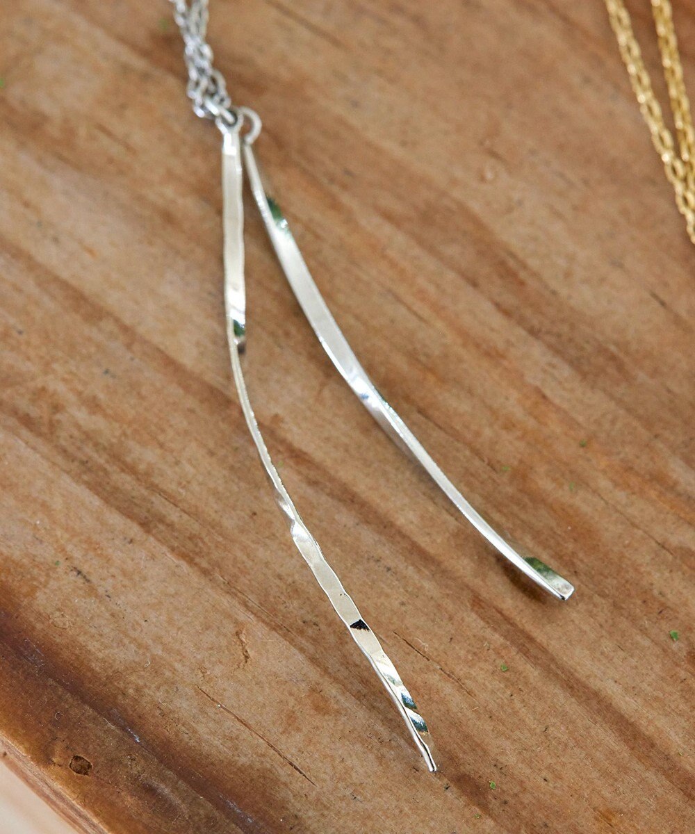 Tiaclasse 【日本製】大人上品なフラットカーブバーネックレス 