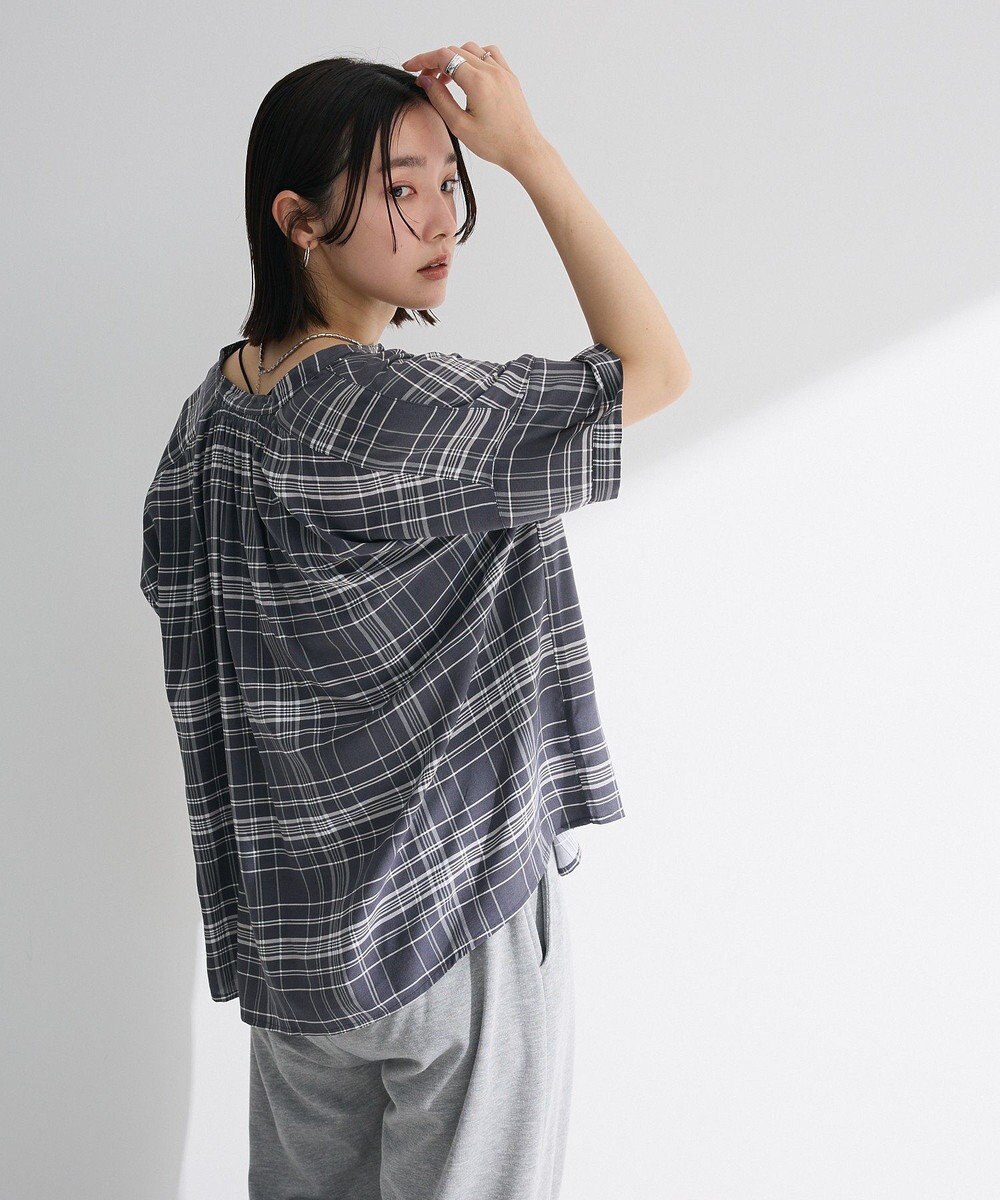 Green Parks Ｉ　アソート柄さらっとレーヨンブラウス 