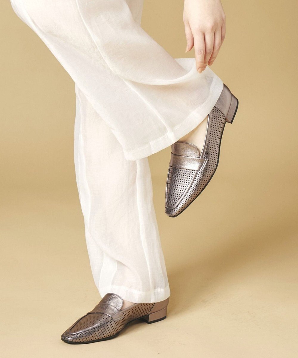 Dominic3 パンチング ソフトローファー 