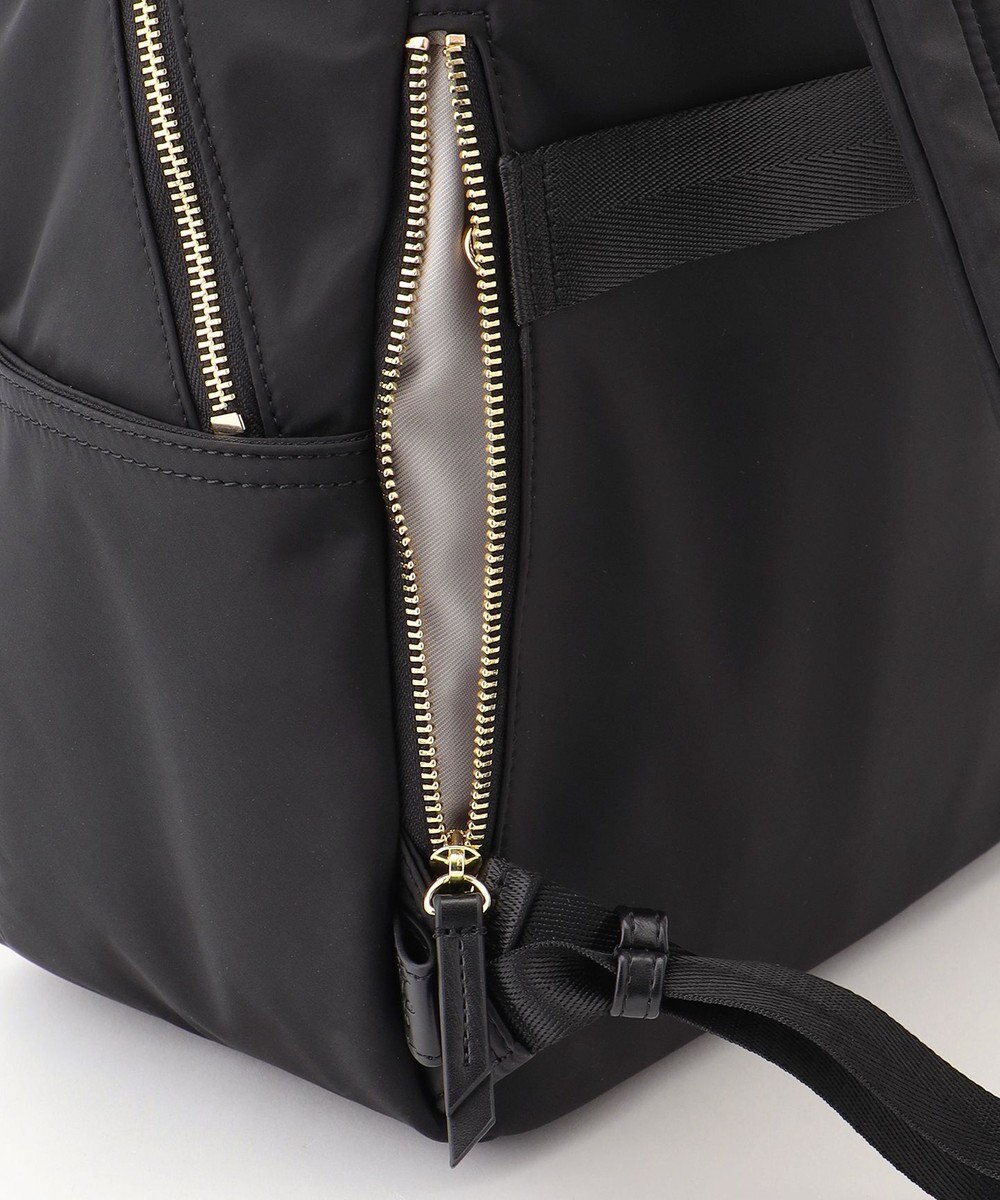 自由区 【軽量・撥水】ファンクショナルポケット リュック 