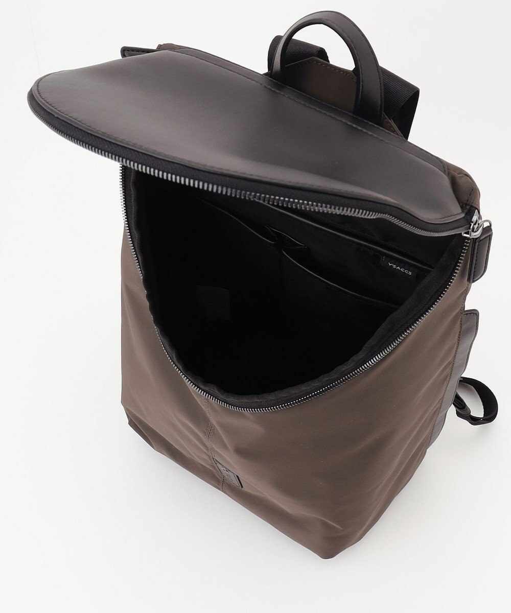 Y'SACCS 【CORDURA×リサイクルレザー】ラウンドフラップリュック 
