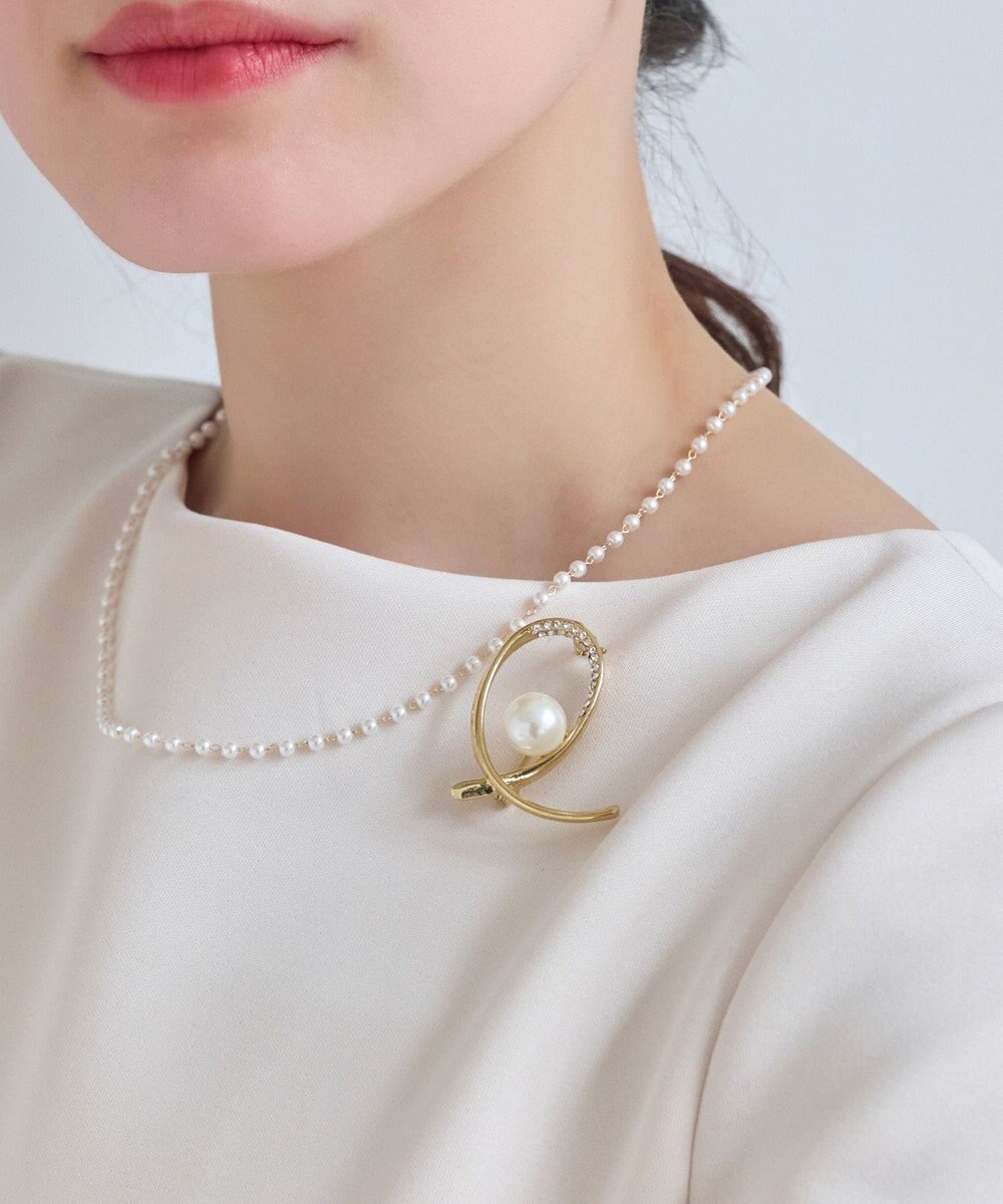 Phoebe クロスカーブパールビジューブローチ　ゴールド 