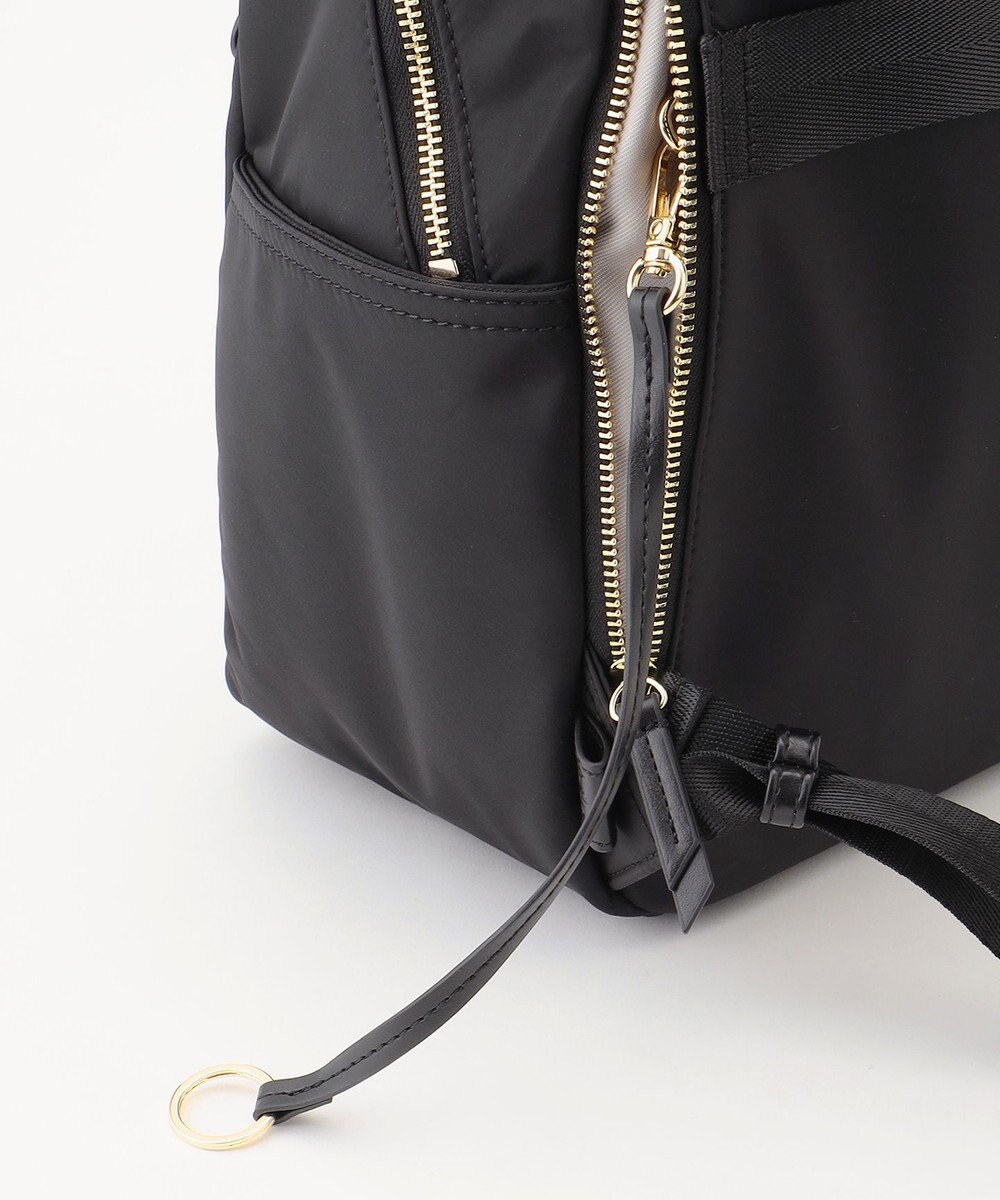 自由区 【軽量・撥水】ファンクショナルポケット リュック 