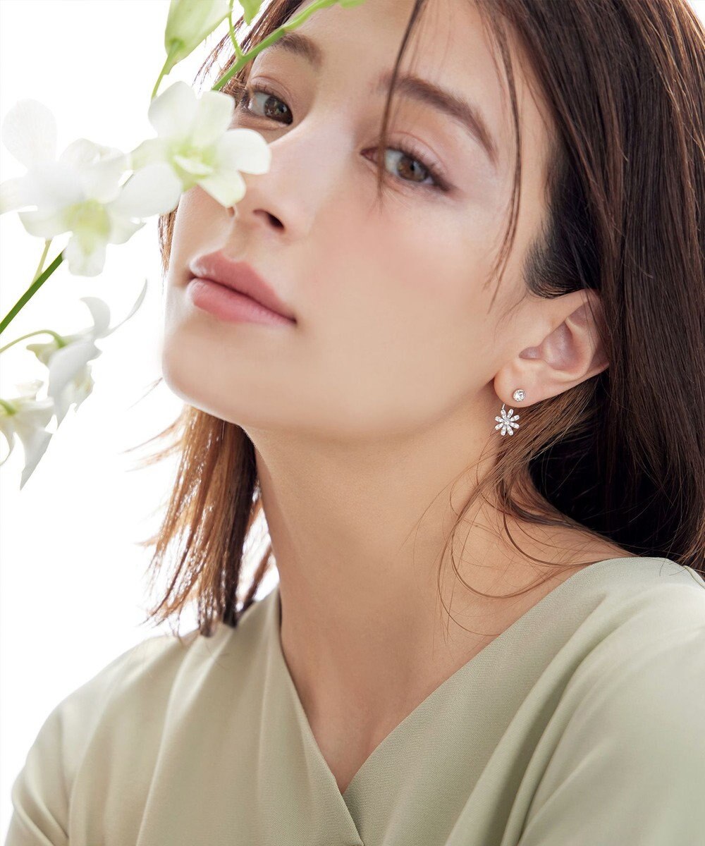 Tiaclasse 【金属アレルギー対応】フラワーキャッチピアス 