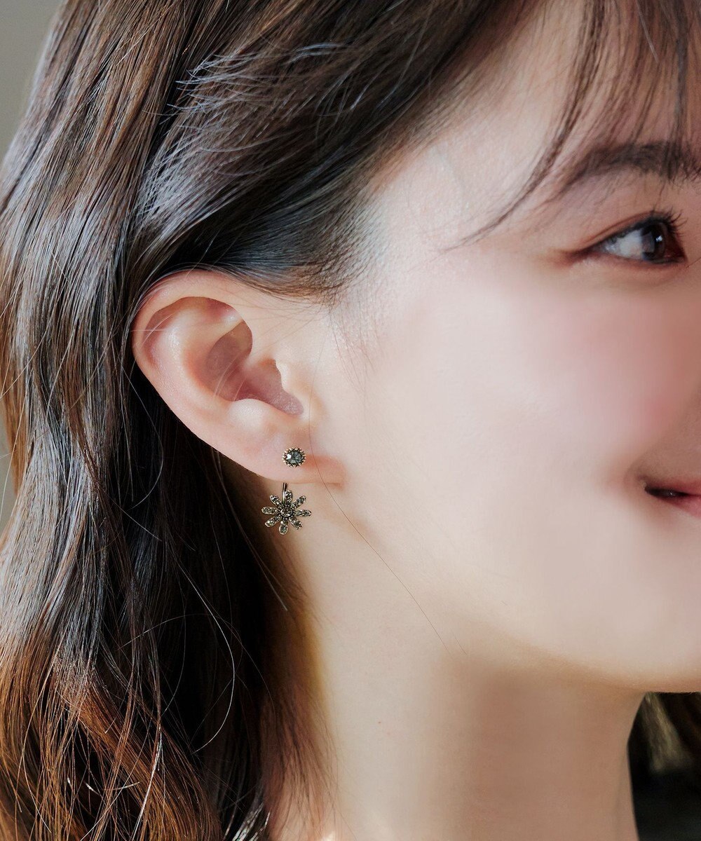 Tiaclasse 【金属アレルギー対応】フラワーキャッチピアス 