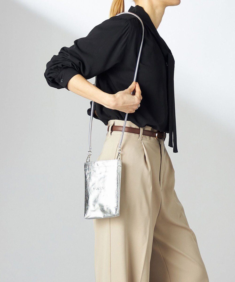 Y'SACCS PVCメタリックショルダーバッグ 