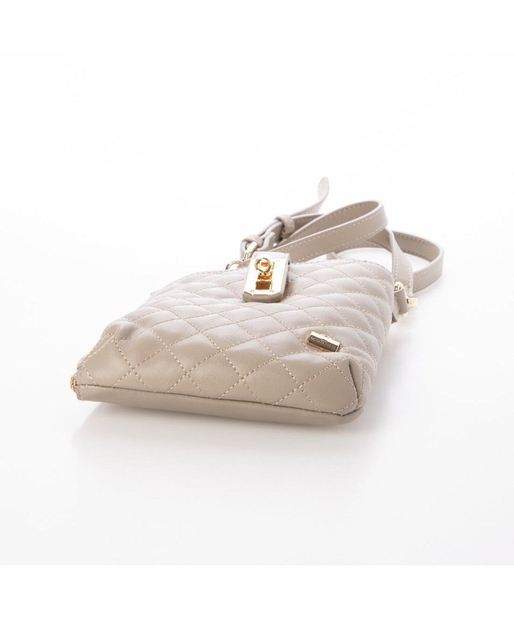 LA BAGAGERIE シープレザー　キルティングスマホショルダー 