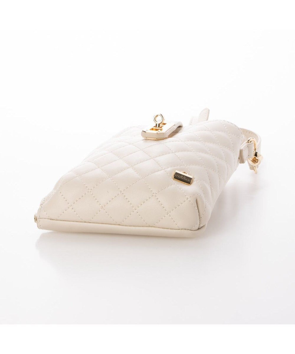 LA BAGAGERIE シープレザー　キルティングスマホショルダー 