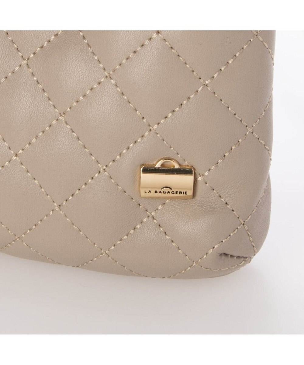 LA BAGAGERIE シープレザー　キルティングスマホショルダー 