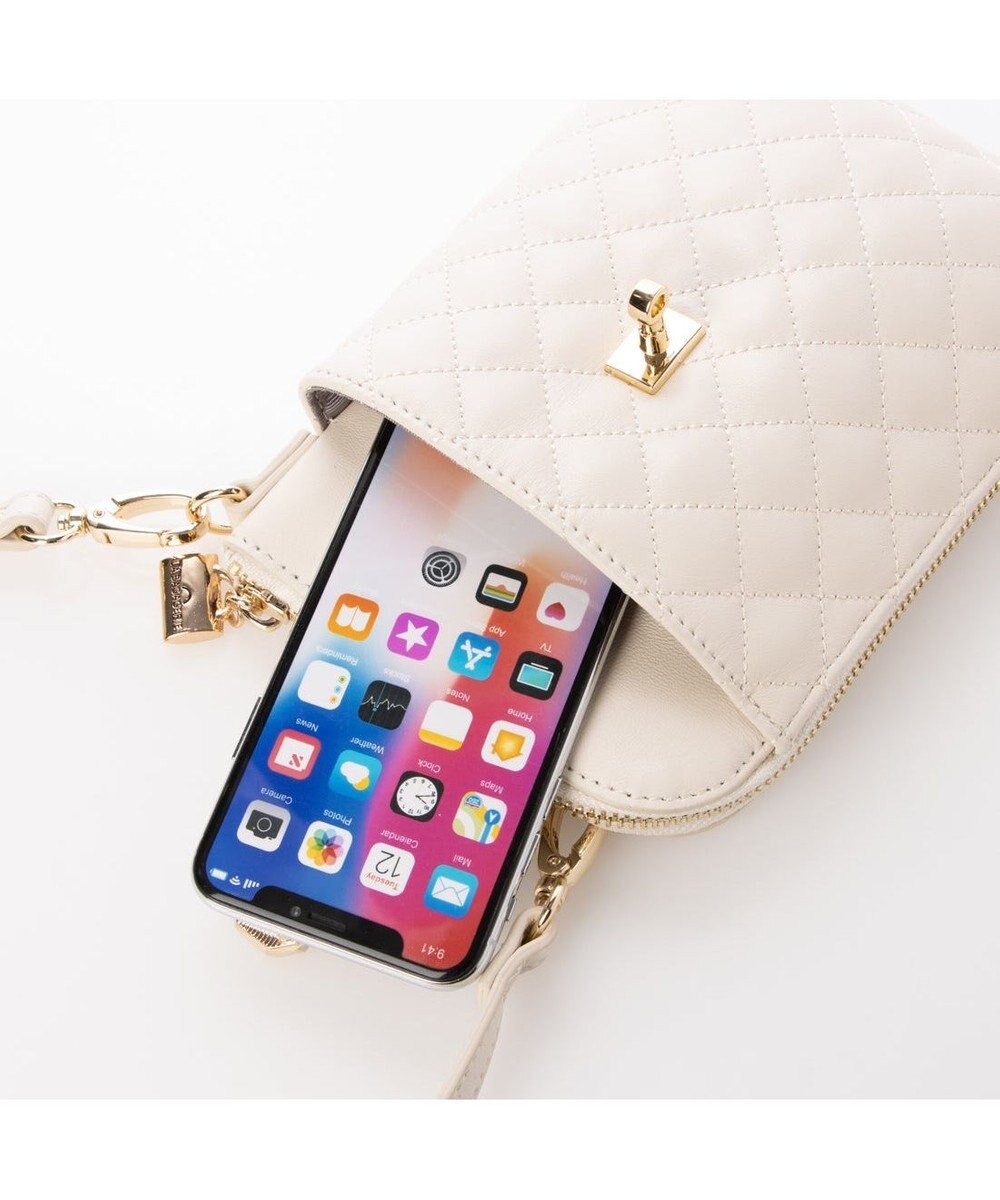 LA BAGAGERIE シープレザー　キルティングスマホショルダー 