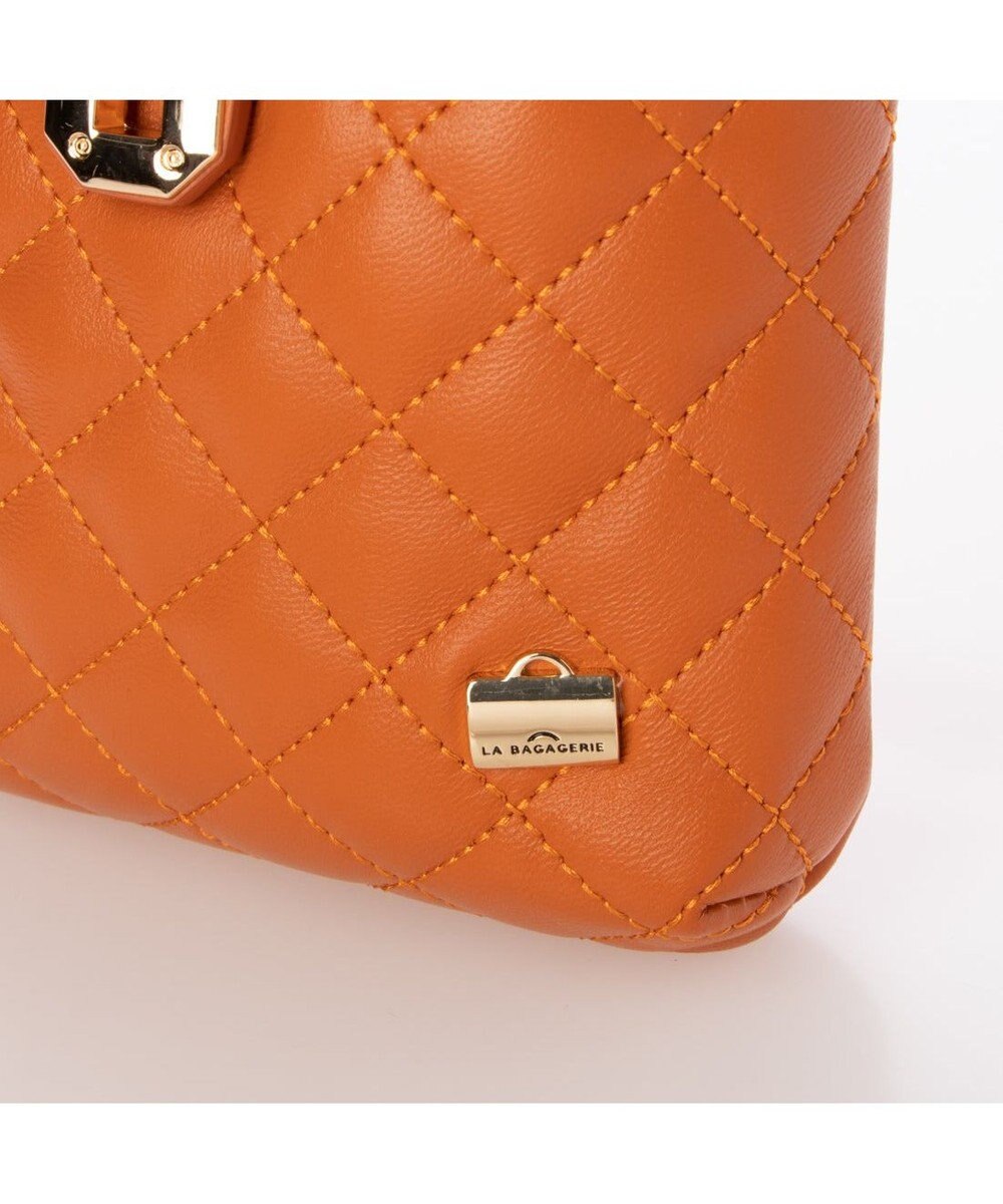 LA BAGAGERIE シープレザー　キルティングスマホショルダー 