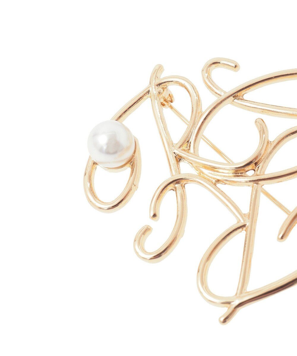 Green Parks ｅｖｅｒｙ　ｗａｌｋ．モノグラムブローチ 