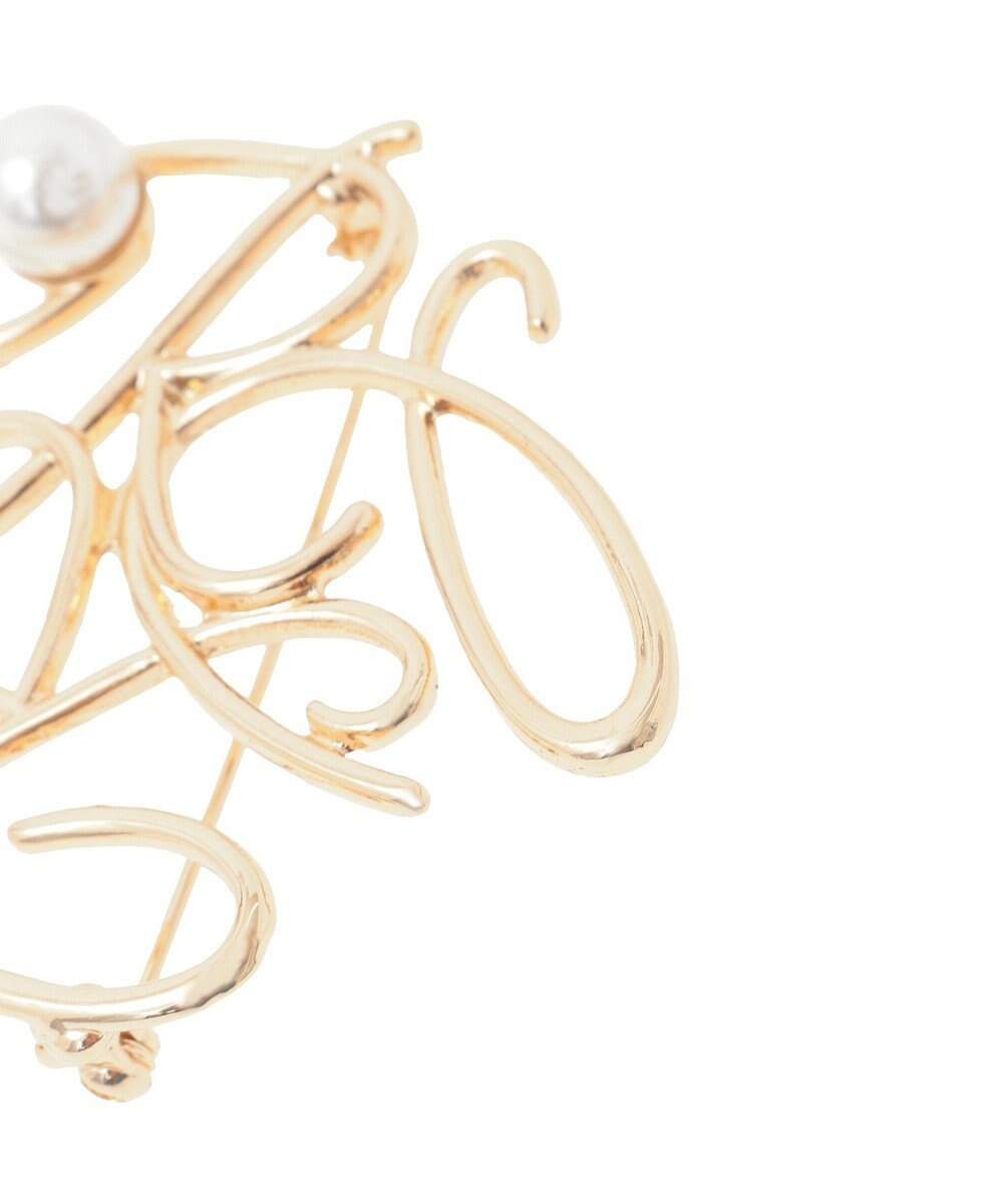 Green Parks ｅｖｅｒｙ　ｗａｌｋ．モノグラムブローチ 