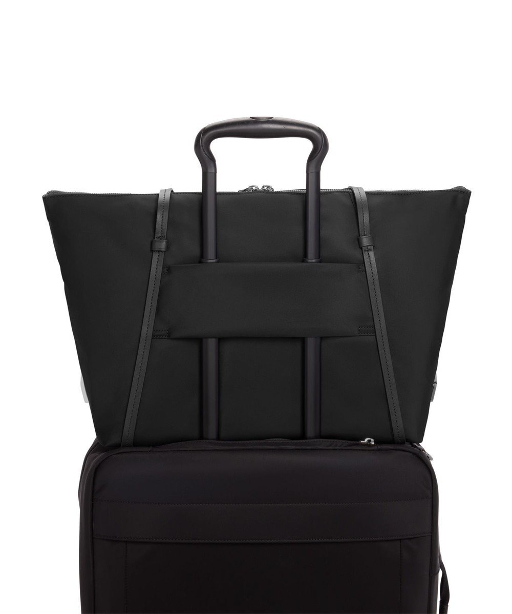 TUMI VOYAGEUR 「キュー」トート 