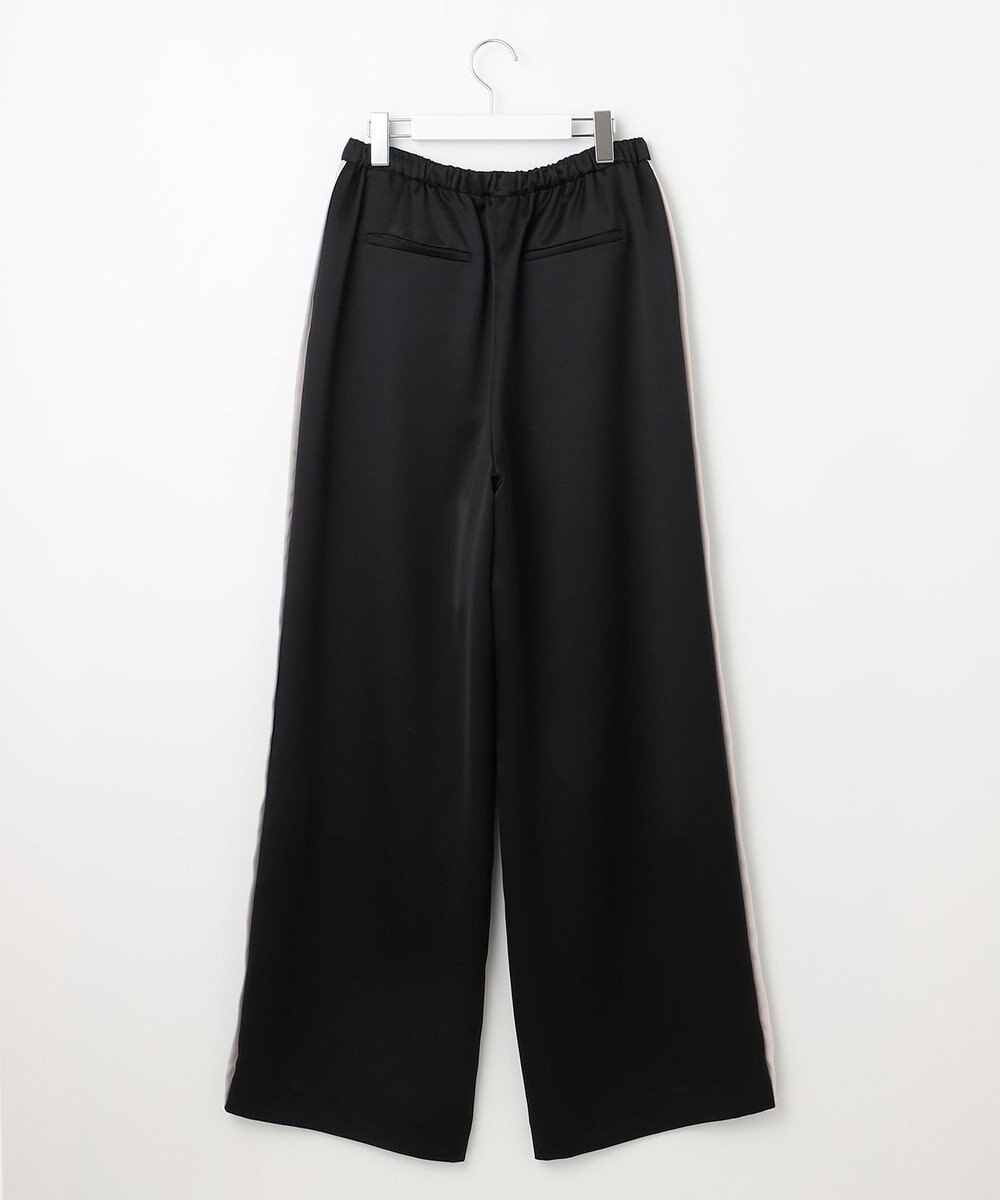 23区 S 【SLOW/一部店舗限定】ブライトサテン ライン パンツ 