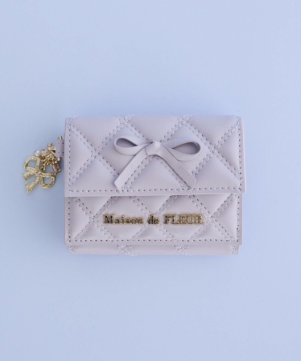 Maison de FLEUR リボンチャームキルティングプチウォレット 