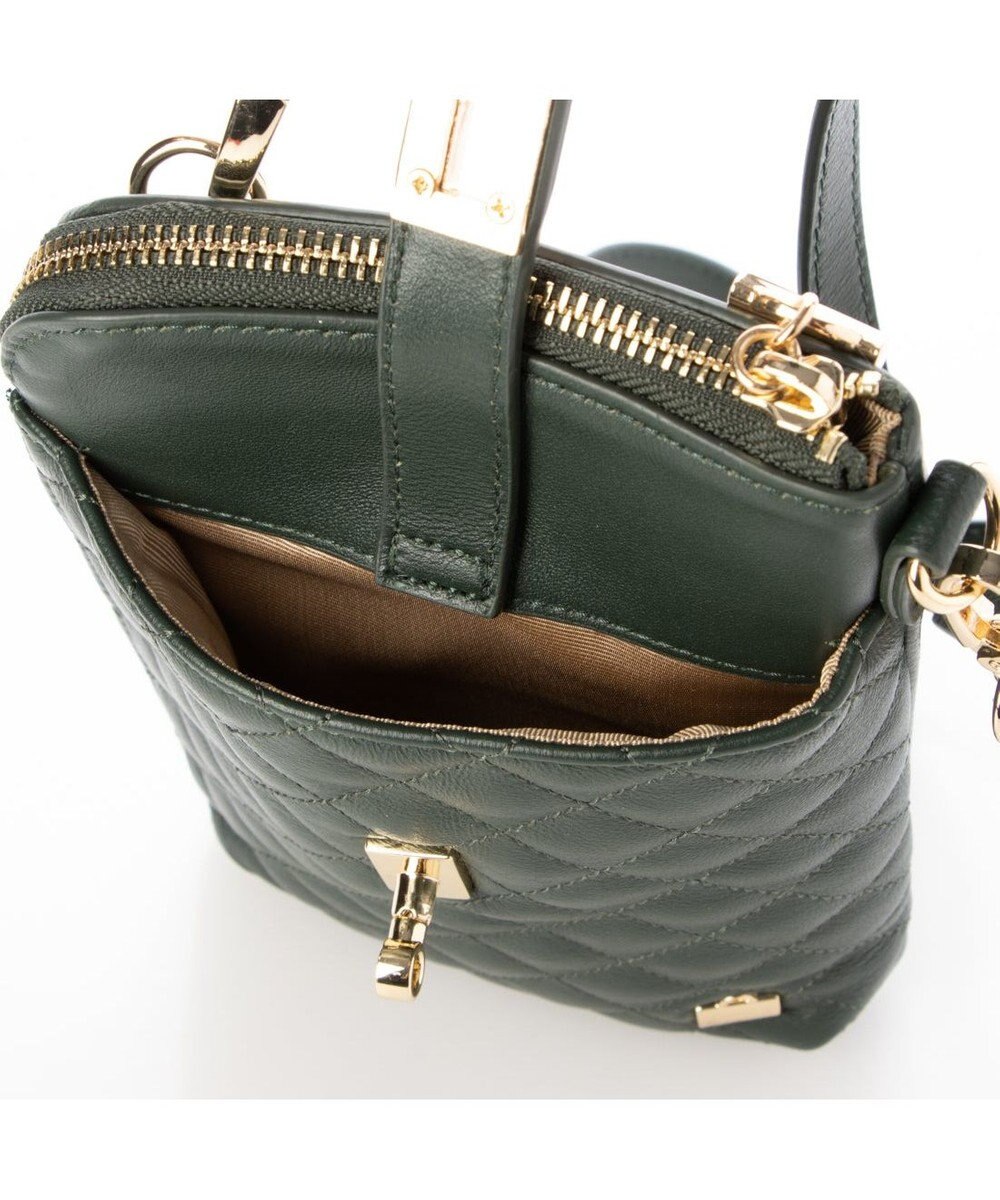 LA BAGAGERIE シープレザー　キルティングスマホショルダー 