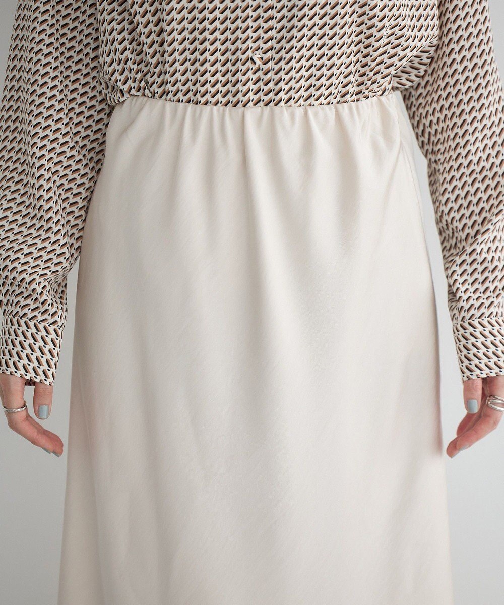 YECCA VECCA サテンフレアスカート 