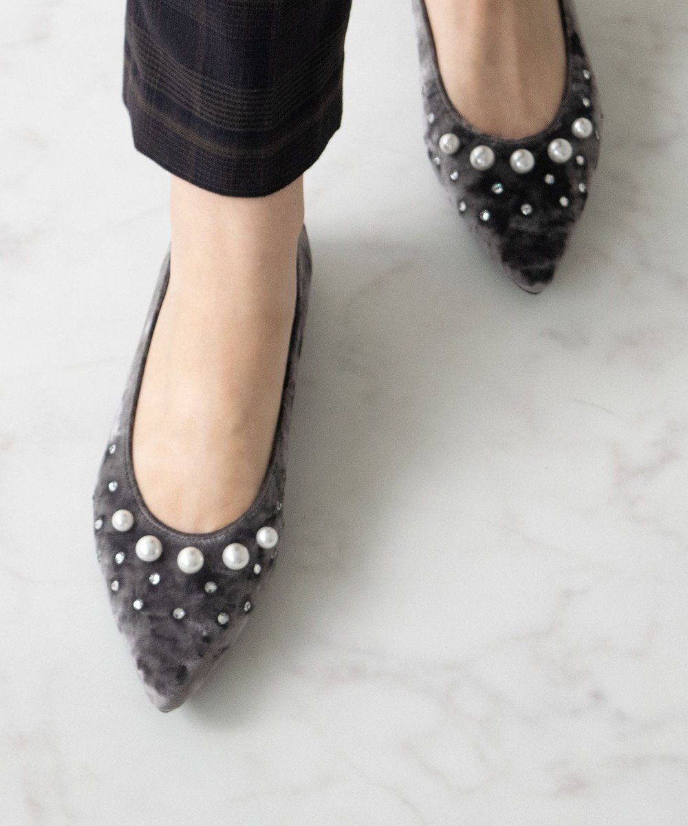 Bridget Birkin 【Bridget Birkin】パールストーンベロアパンプス 