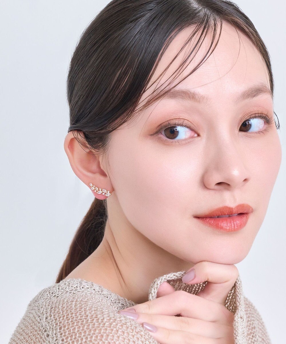 Phoebe リーフグレースビジューピアス&イヤリング　ゴールド 