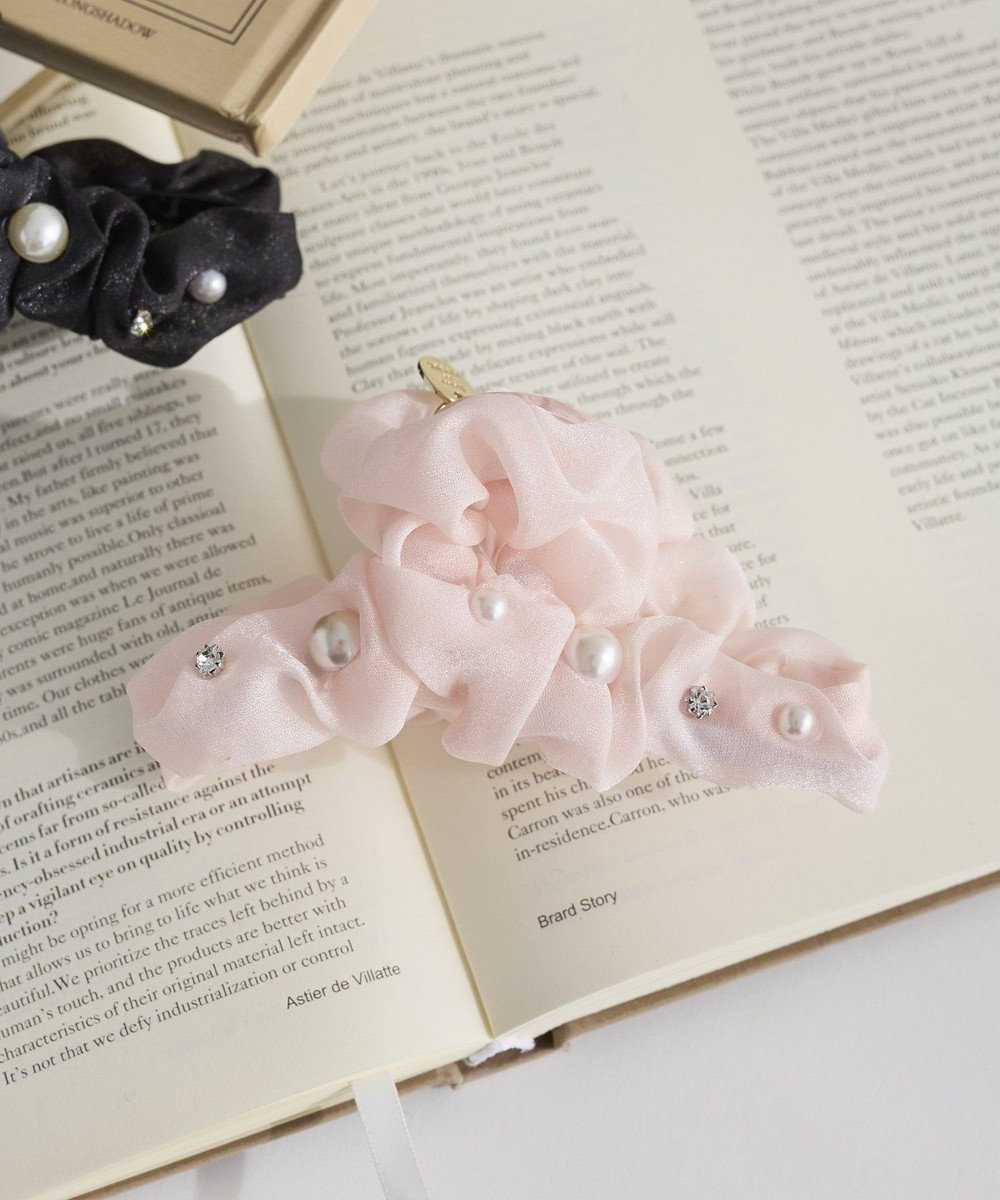 Maison de FLEUR オーガンジーパールエアリーバンスクリップ 