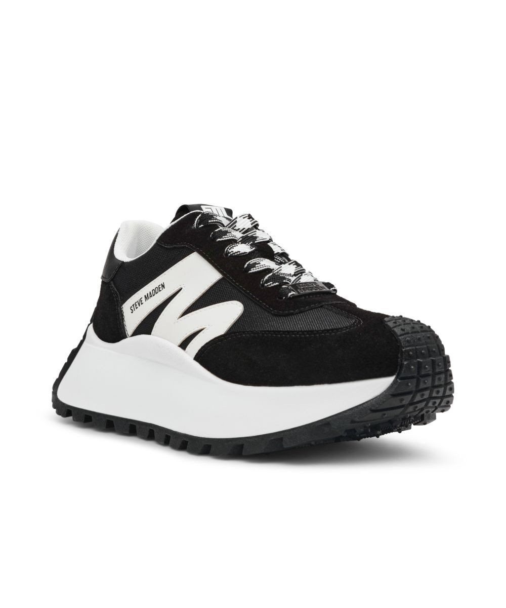 STEVE MADDEN SUPERCAMPO ランナースタイル厚底スニーカー 