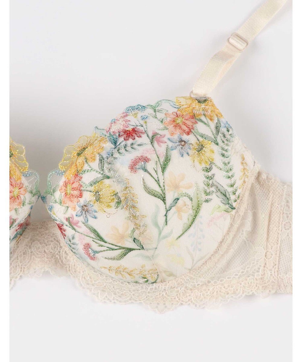 une nana cool バックスタイルまでかわいい Steppe Flower ワイヤーブラ 