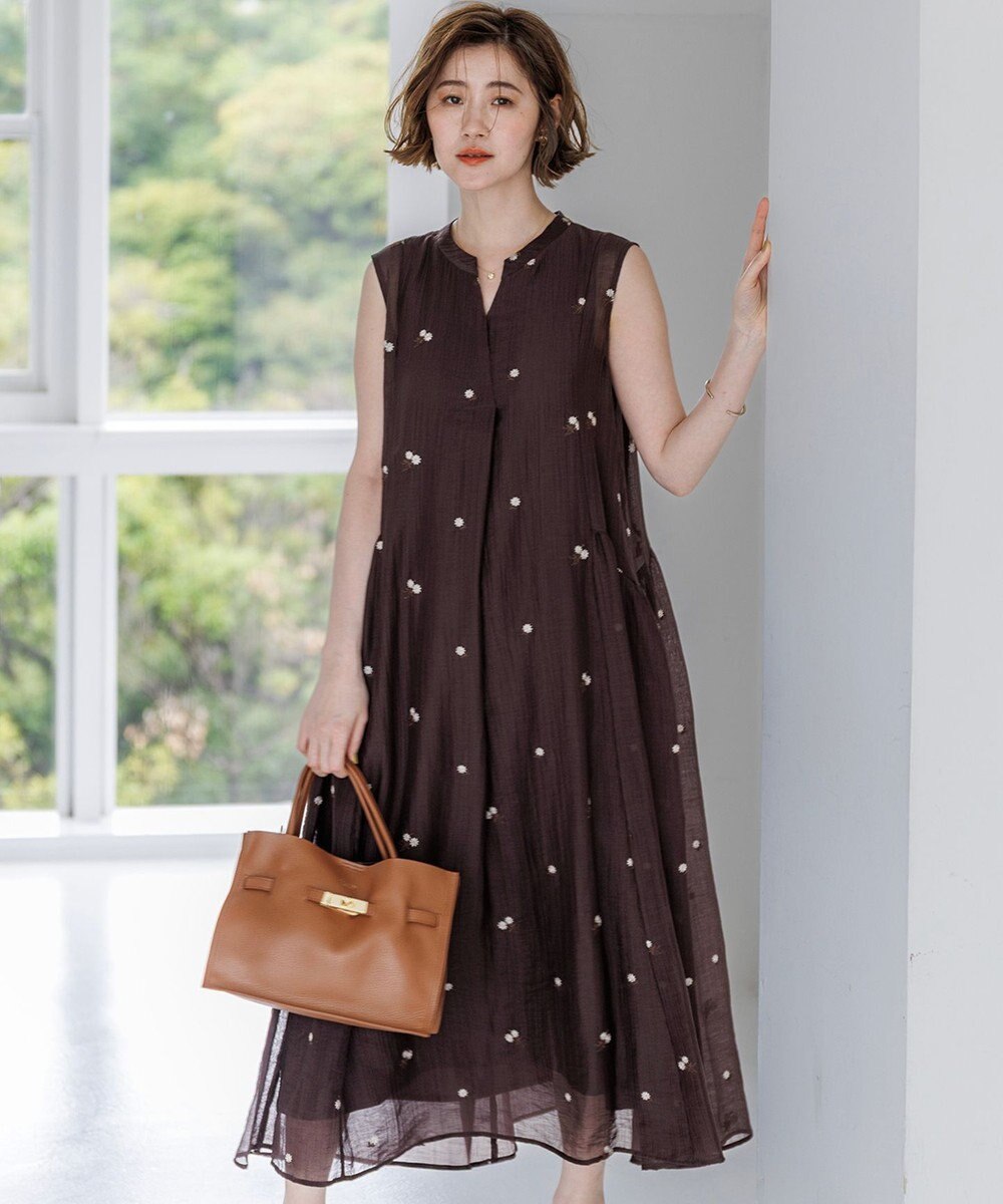 23区 【先行予約/WEB&一部店舗限定】シアーワッシャー 刺繍 ワンピース 