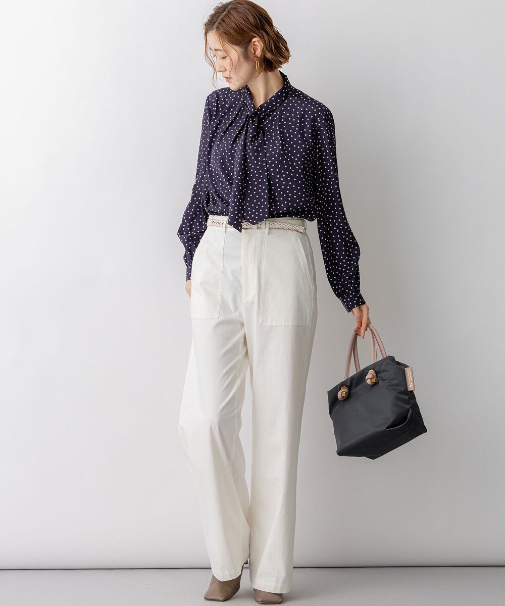 23区 【先行予約】ランダムドットプリント タックブラウス 