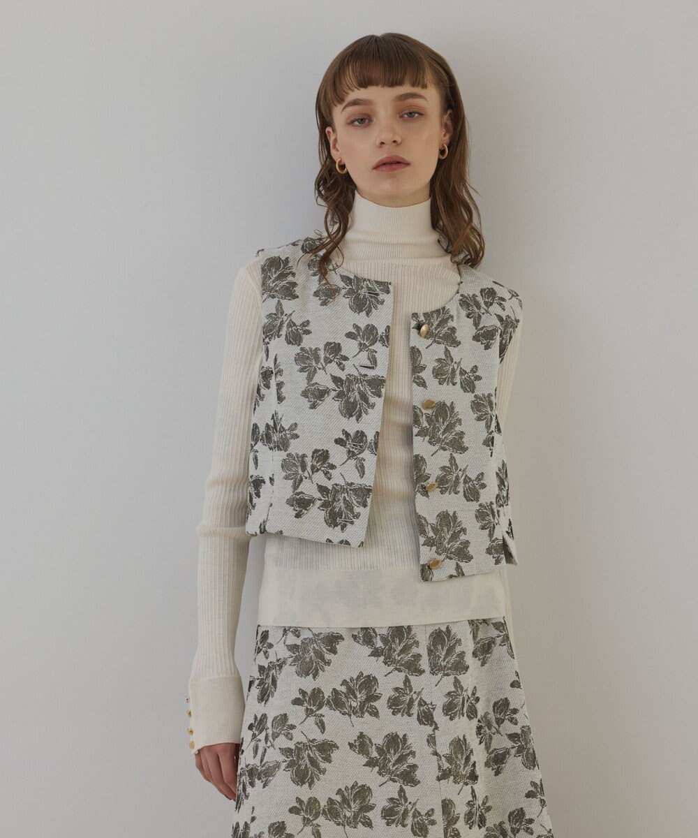 GRACE CONTINENTAL ラメフラワージャガードベスト 