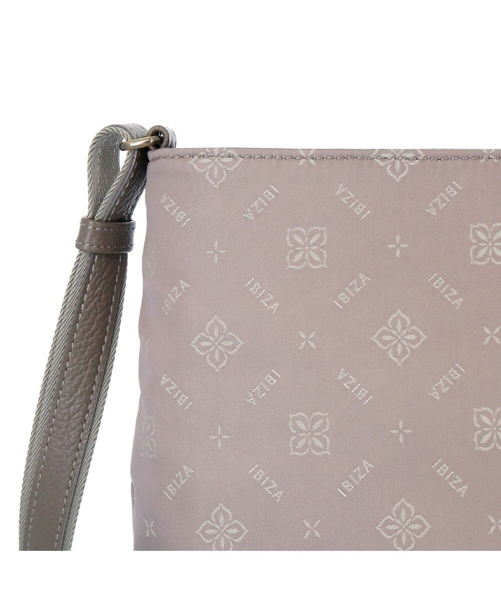 IBIZA ロゴナイロン　ショルダーバッグ 