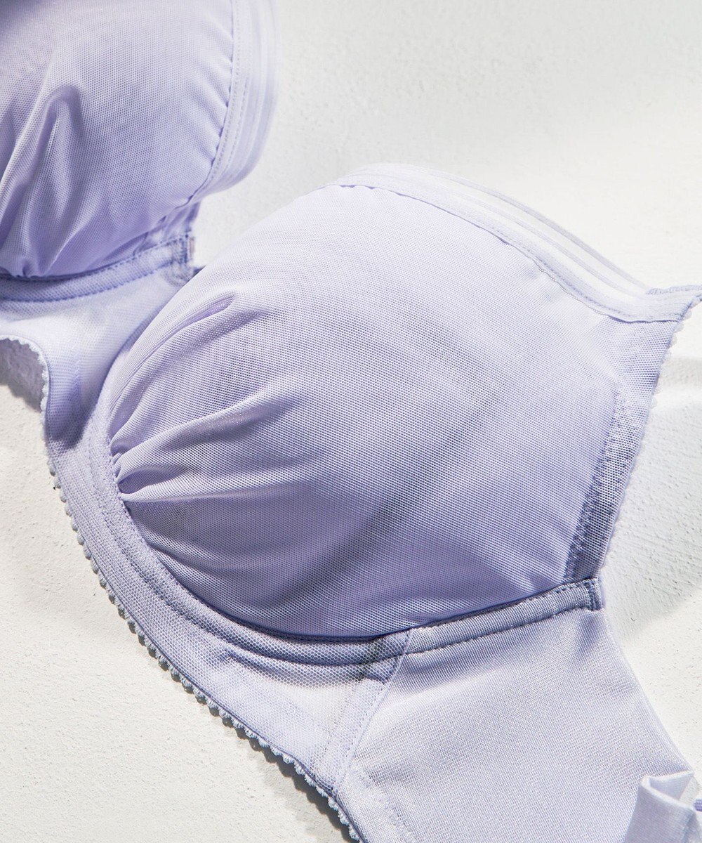 WACOAL 【小さく見せるブラ】 シンプル ブラジャー 着やせ効果 コンパクトにメイク バストの突出をおさえる 背中の段差を軽減 大きいサイズ レディース BRB452 /ワコール 