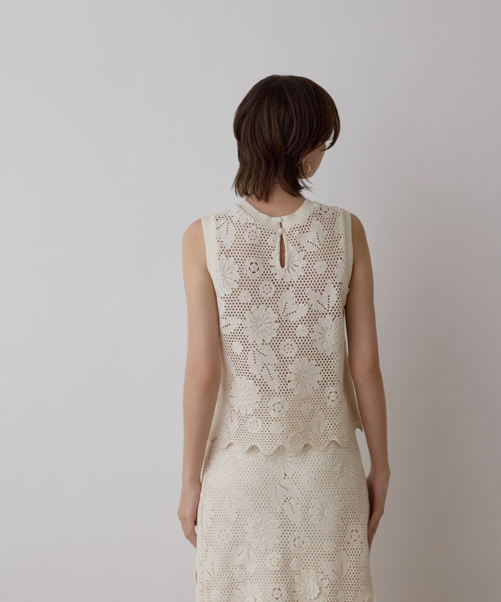 GRACE CONTINENTAL クロシュ刺繍トップ 