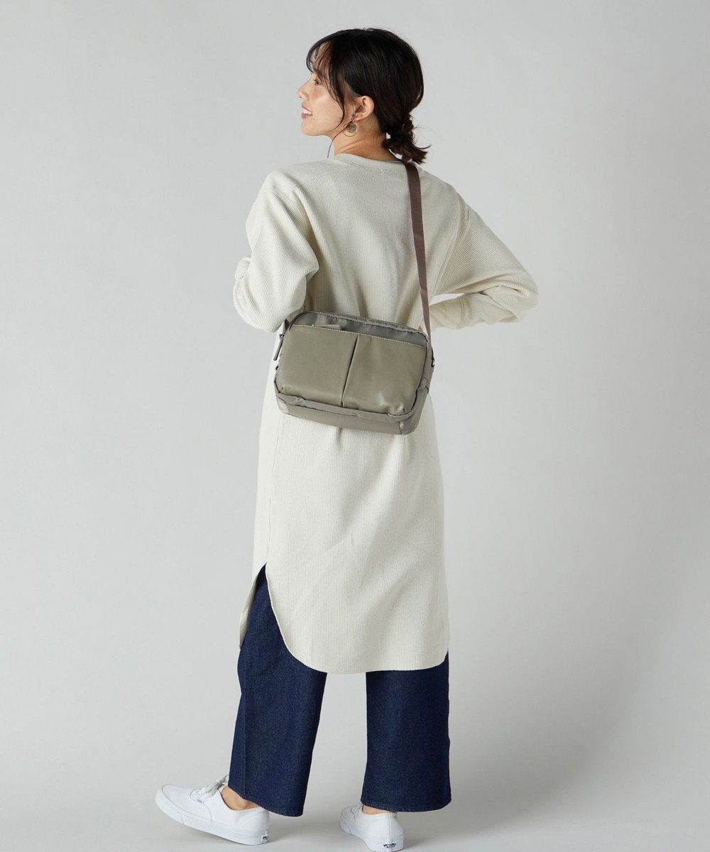 Y'SACCS ナイロン×牛革コンビシリーズ　ショルダー 