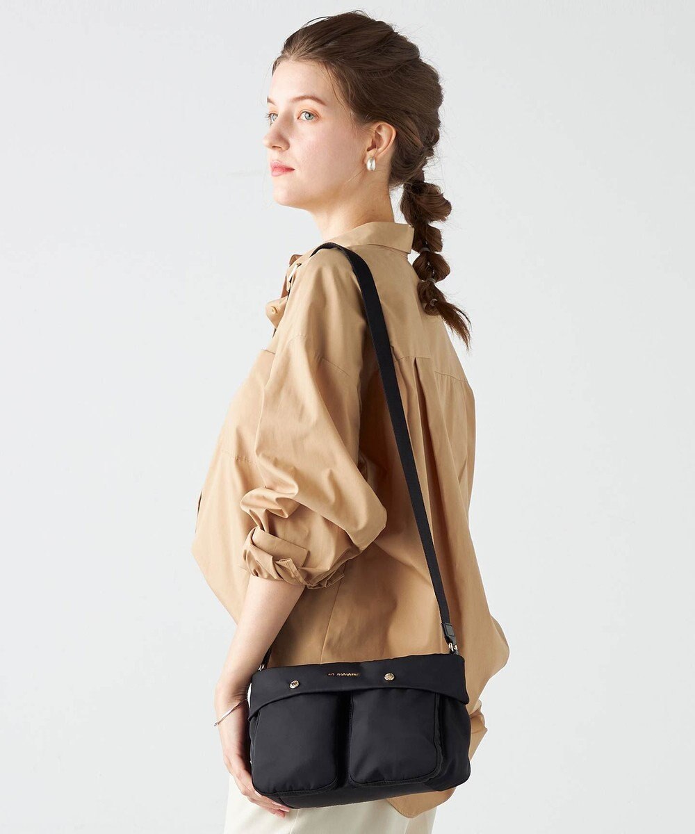 LA BAGAGERIE ダブルフロントポケットショルダー 